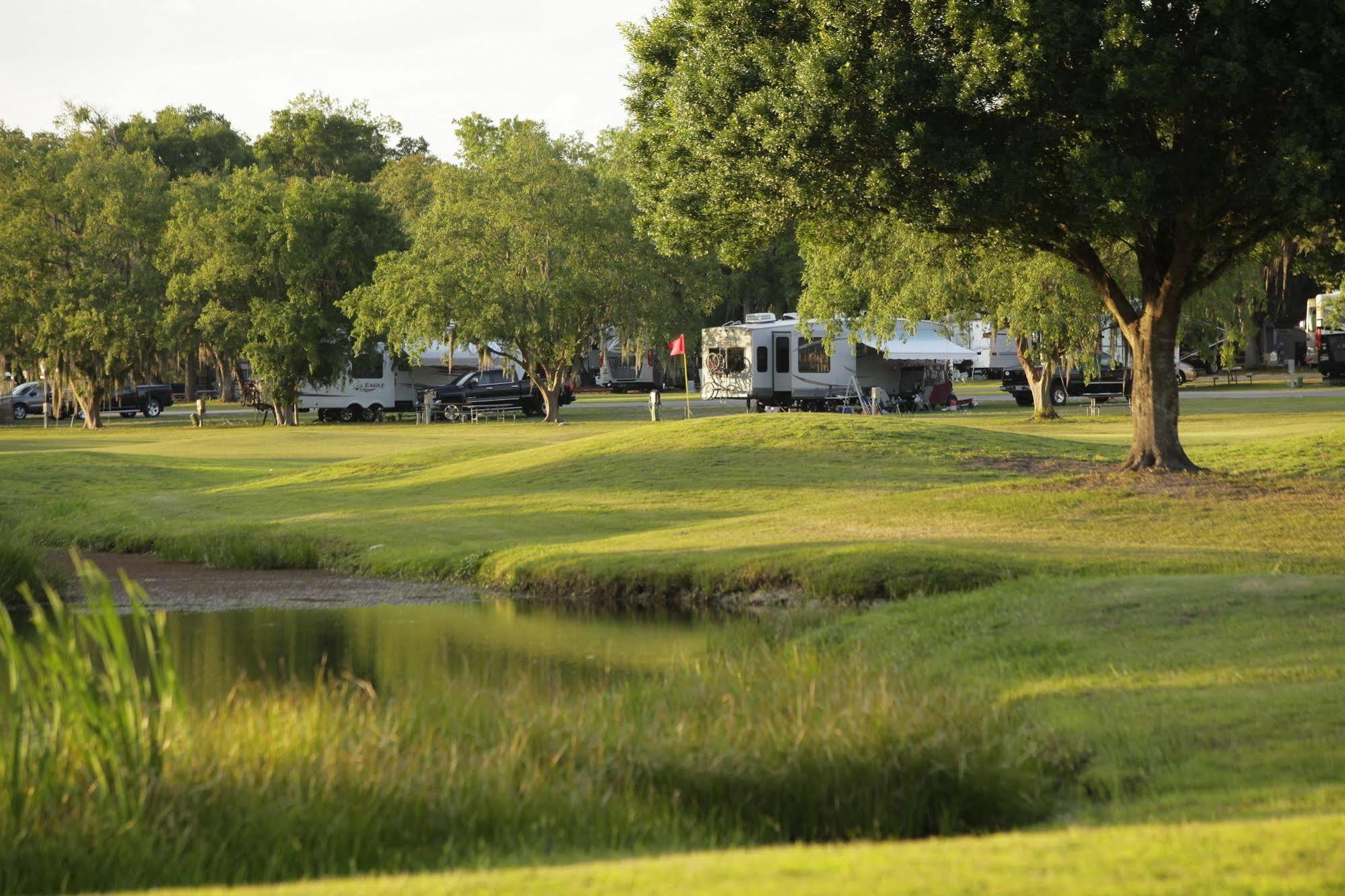 Clerbrook Golf & Rv Resort Caravan Park Clermont Exteriér fotografie